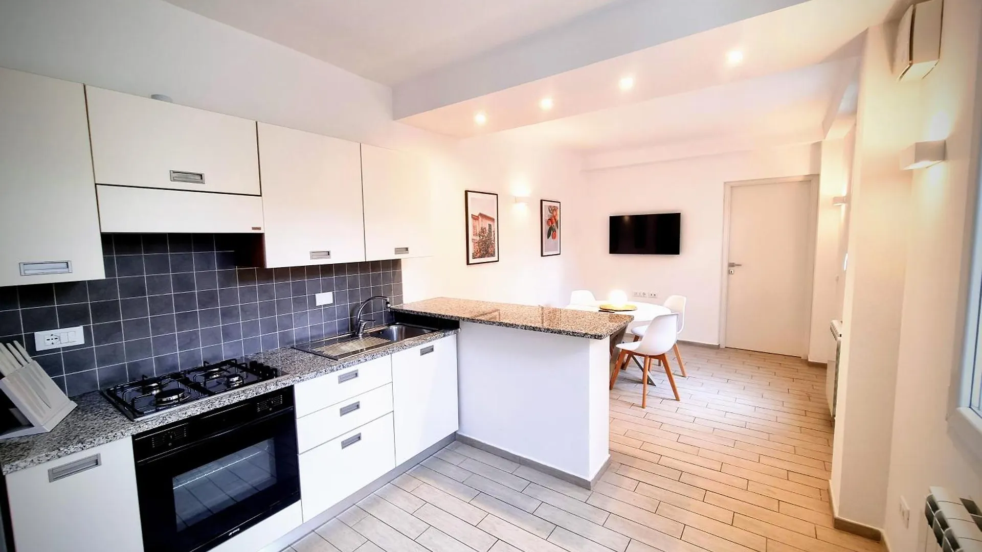 Sanremo Suite Apartment Italy